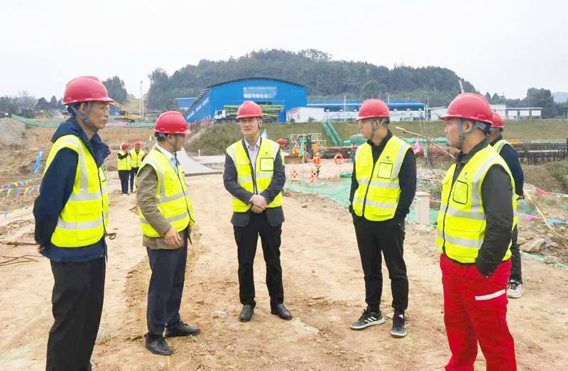 袁斌突擊檢查亭子口項目抓安全保落實情況