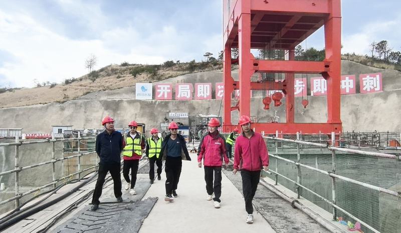 汪輝德深入項(xiàng)目一線開(kāi)展防洪度汛暨“五一”節(jié)前安全專項(xiàng)檢查